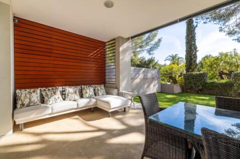 Covered Terrace (2)