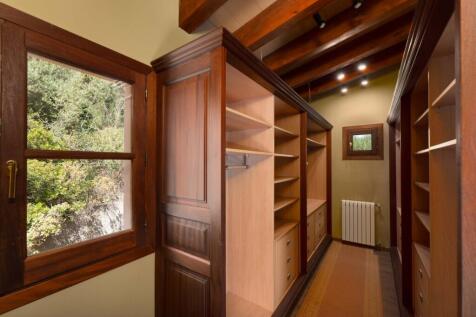 Walk in closet