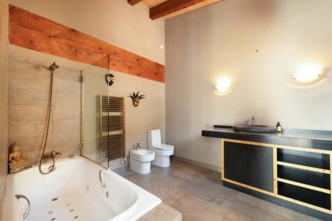 Bathroom (3)