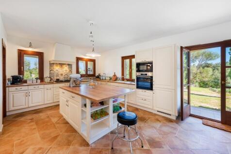 Kitchen (2)