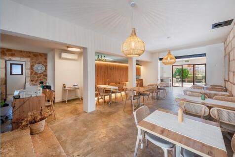 Restaurant Dining (2
