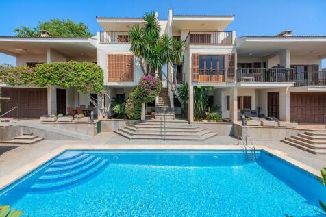 Exterior and Pool ne
