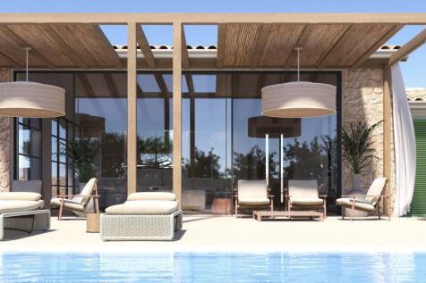 Pool and Exterior (3