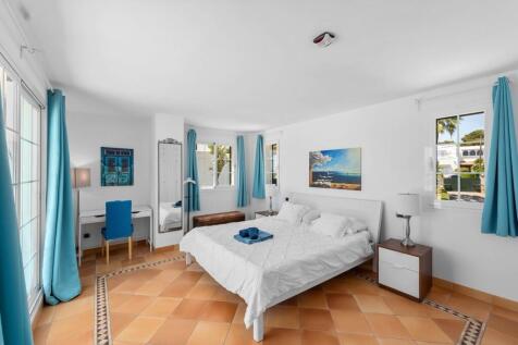Bedroom (7)