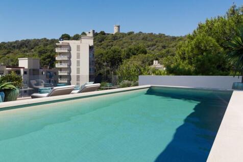 Penthouse pool