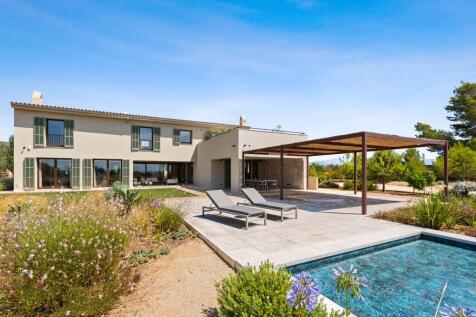 Exterior and Pool (1