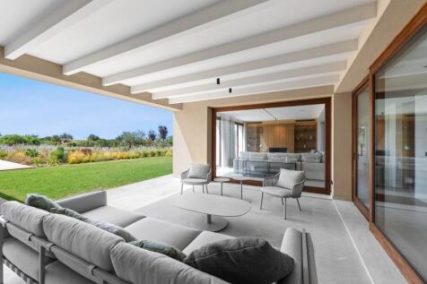 Covered Terrace