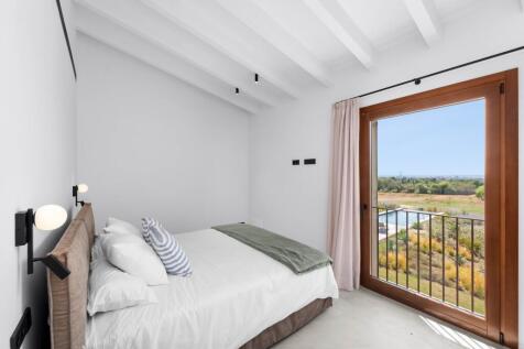 Bedroom (2)