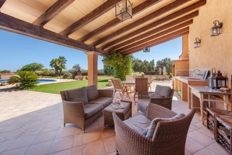 Covered Terrace