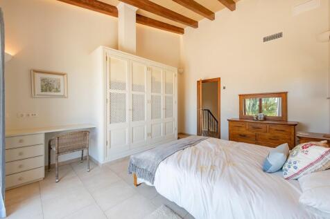 Bedroom (2)