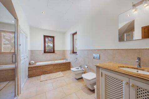 Bathroom (3)
