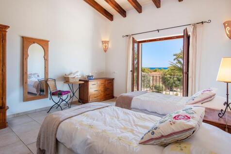 Bedroom (4)