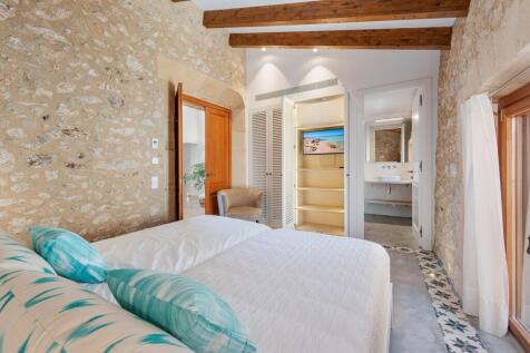 Bedroom (6)