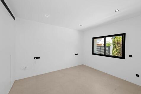 Bedroom (2)