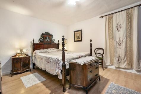 Bedroom (1)