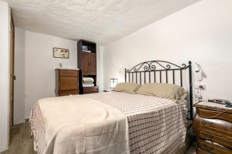 Bedroom (3)