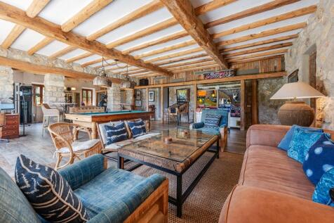 Games room-living (2