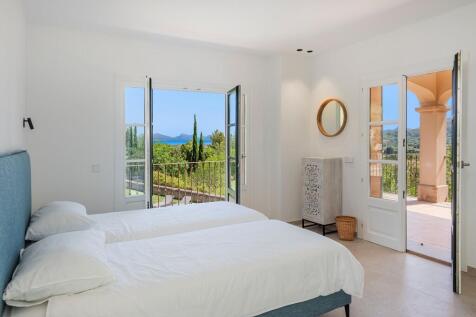 Bedroom (4)