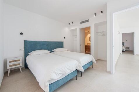 Bedroom (6)