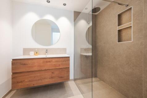Bathroom (3)