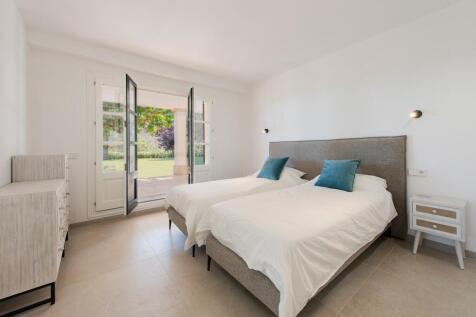 Bedroom (9)