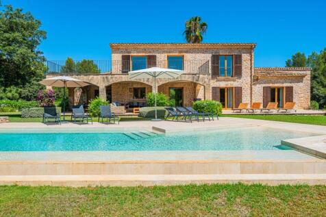 Pool and Exterior (2