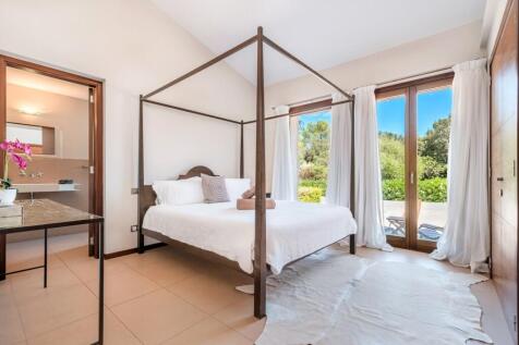 Bedroom (2)