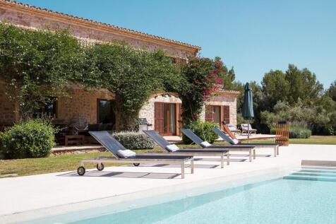 Pool and Exterior (1