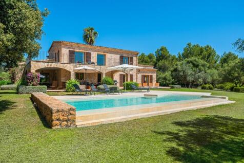 Pool and Exterior (1