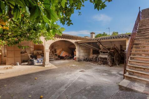 Courtyard (1)