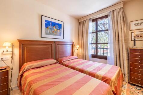 Bedroom (2)