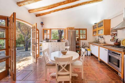 Kitchen (1)