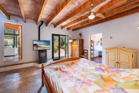 Bedroom (2)