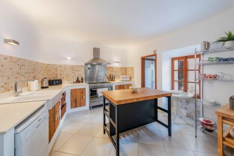 Kitchen (1)