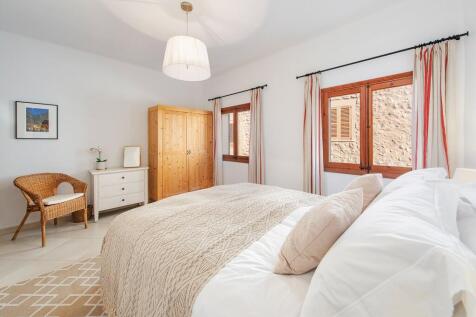 Bedroom (2)