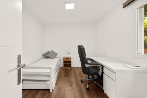 Bedroom (2)