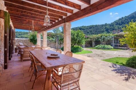 Covered Terrace