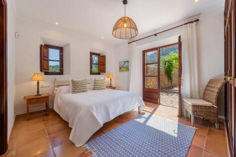 Bedroom (1)