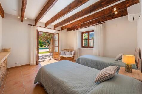 Bedroom (3)