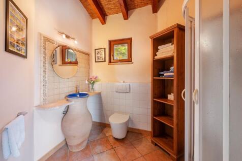 Bathroom (3)