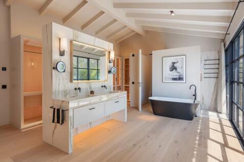 Bathroom (2)