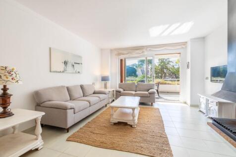 living room (1)
