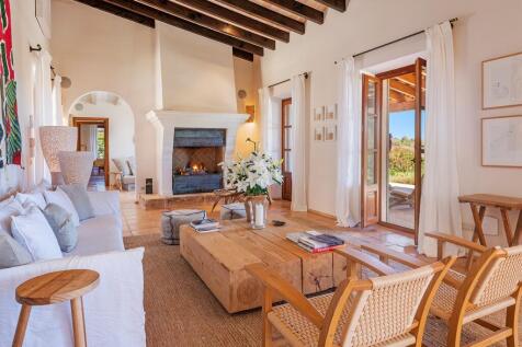 Living room (2)