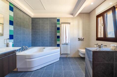 Bathroom (3)