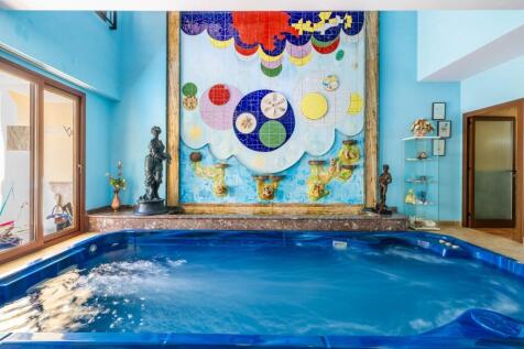 Indoor Pool (3)