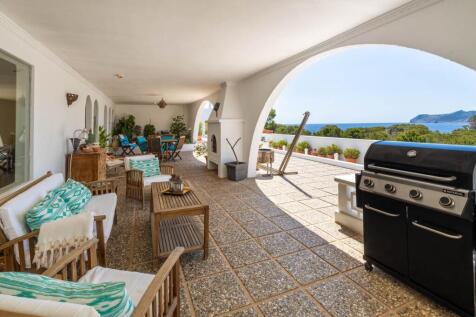 Covered Terrace (1)