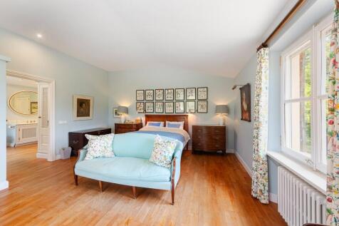 Bedroom (4)