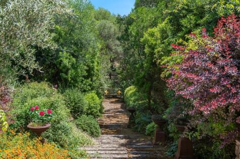Gardens (1)