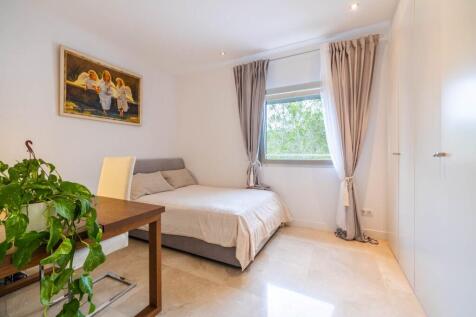 Bedroom (2)
