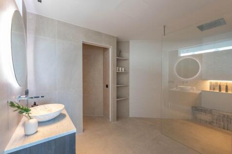 Bathroom (2)